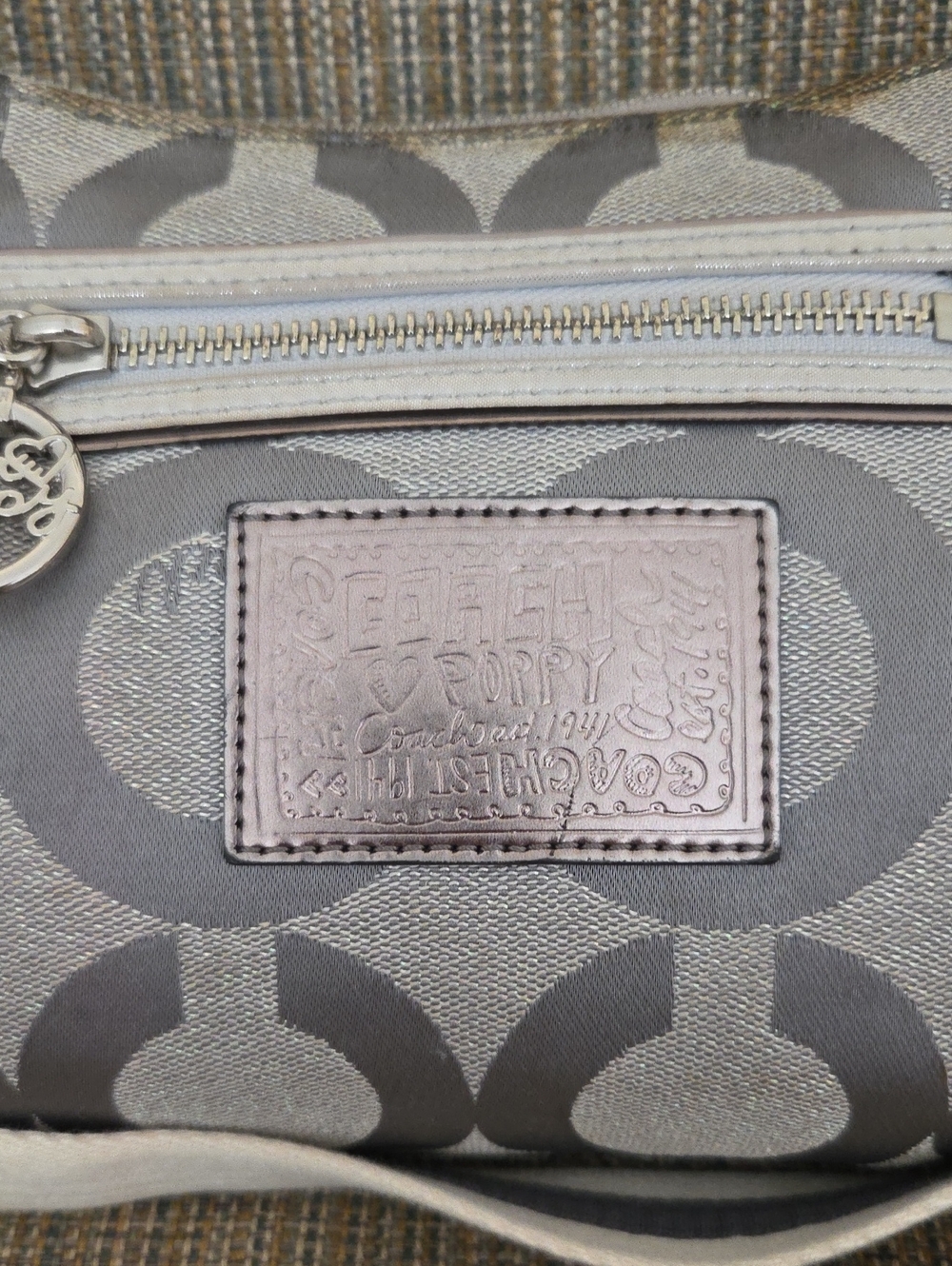 Coach Poppy Gray Signature Canvas Shoulder Bag with Removable StrapCoavh - Picture 4 of 11